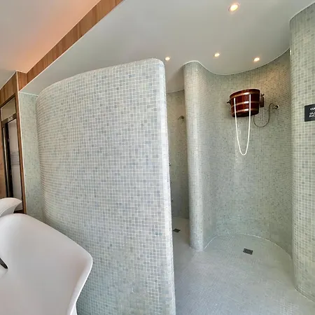 Oasis Village - Laguna Rosa & Sport Apartment